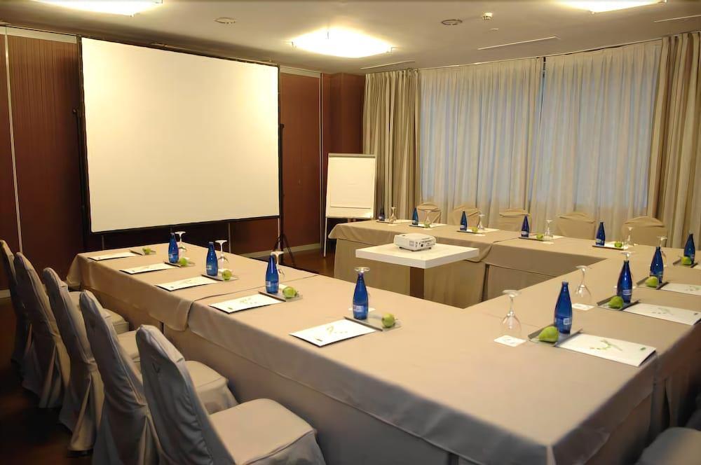 Hotel Asset Torrejon Torrejón de Ardoz Εξωτερικό φωτογραφία